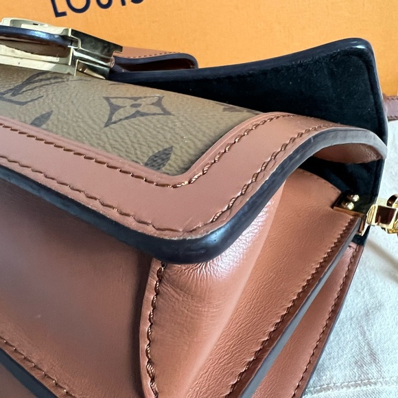 Louis Vuitton Dauphine Shoulder Bag MM Brown Leather Monogram Reverse - Picture 5 of 16